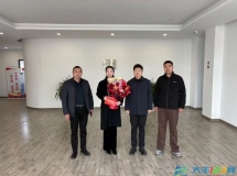 开学季：以党员初心传温暖，以好人精神护童心